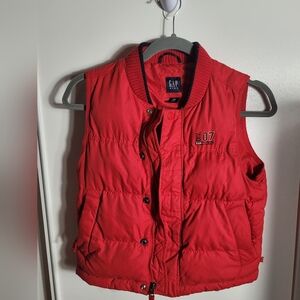 GAP Kids Red Puffer Vest (S/P 6-7)